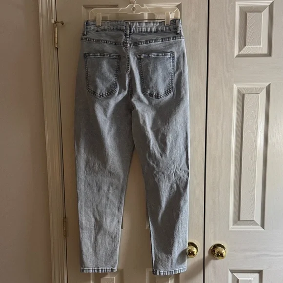 Cotton On Stretch Mom Jeans – Light Wash, Size 12 - Picture 8 of 13